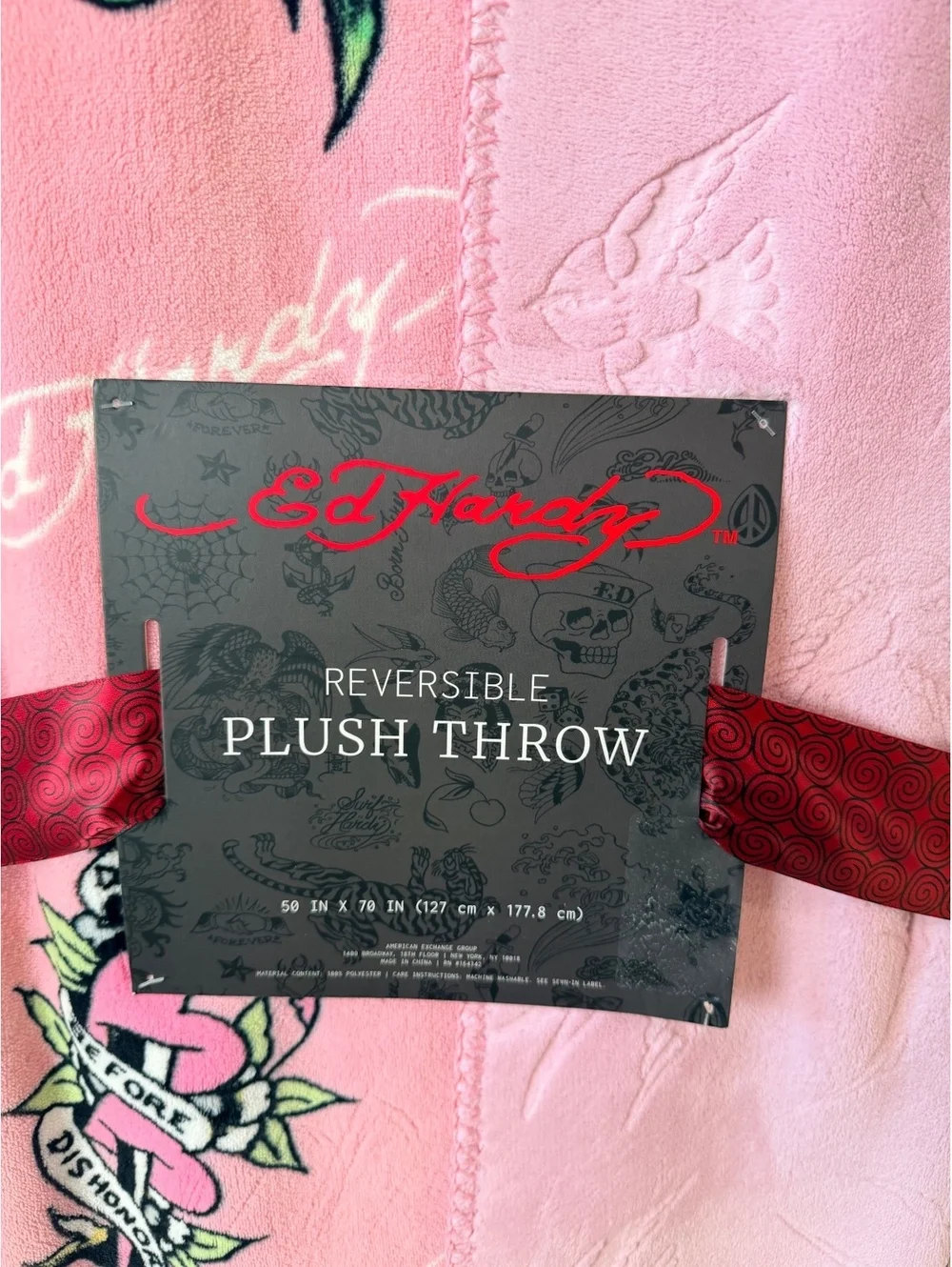 Ed Hardy Reversible Plush Throw Blanket 50x70 Pink Hearts Love Design